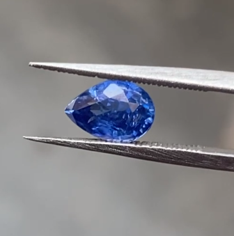 Natural Blue Sapphire 1.03ct