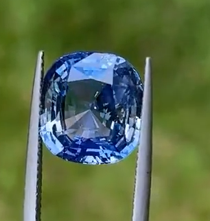 Natural Blue Sapphire 7.15 Ct.