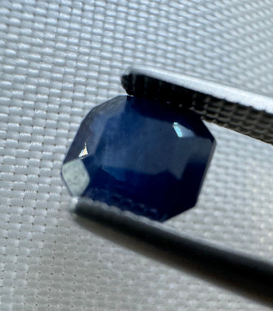 Natural Royal Blue Sapphire - 0.92 ct - Octagon Step Cut