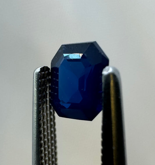 Natural Blue Sapphire - 0.63 ct - Radiant Step Cut