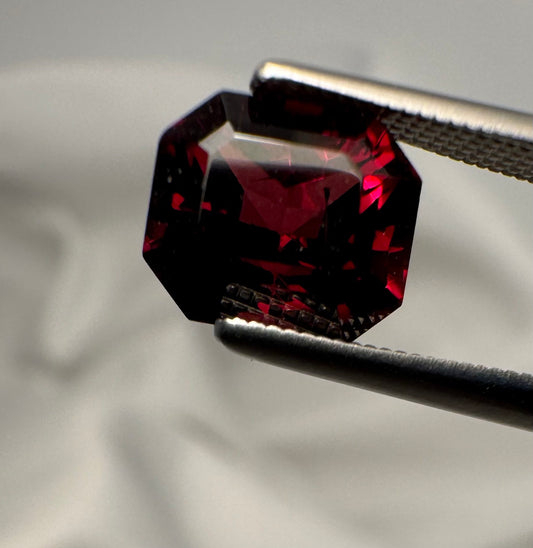 Rhodolite Garnet | Purplish Red |  Octagonal Cut | 3.030 CT