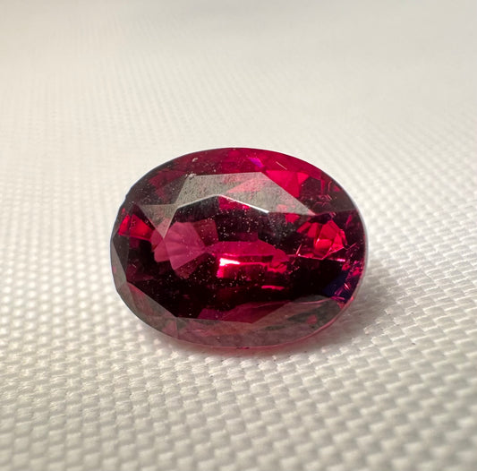 Rhodolite Garnet | Purplish Red |  Oval Cut | 3.185 ct