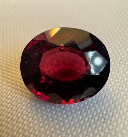 GIA Certified | Natural Pyrope-Almandine Garnet | Red | Oval Cut | 5.420 ct