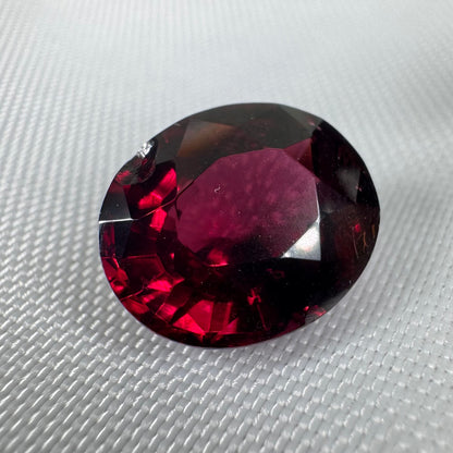 GIA Certified | Natural Pyrope-Almandine Garnet | Red | Oval Cut | 5.420 ct