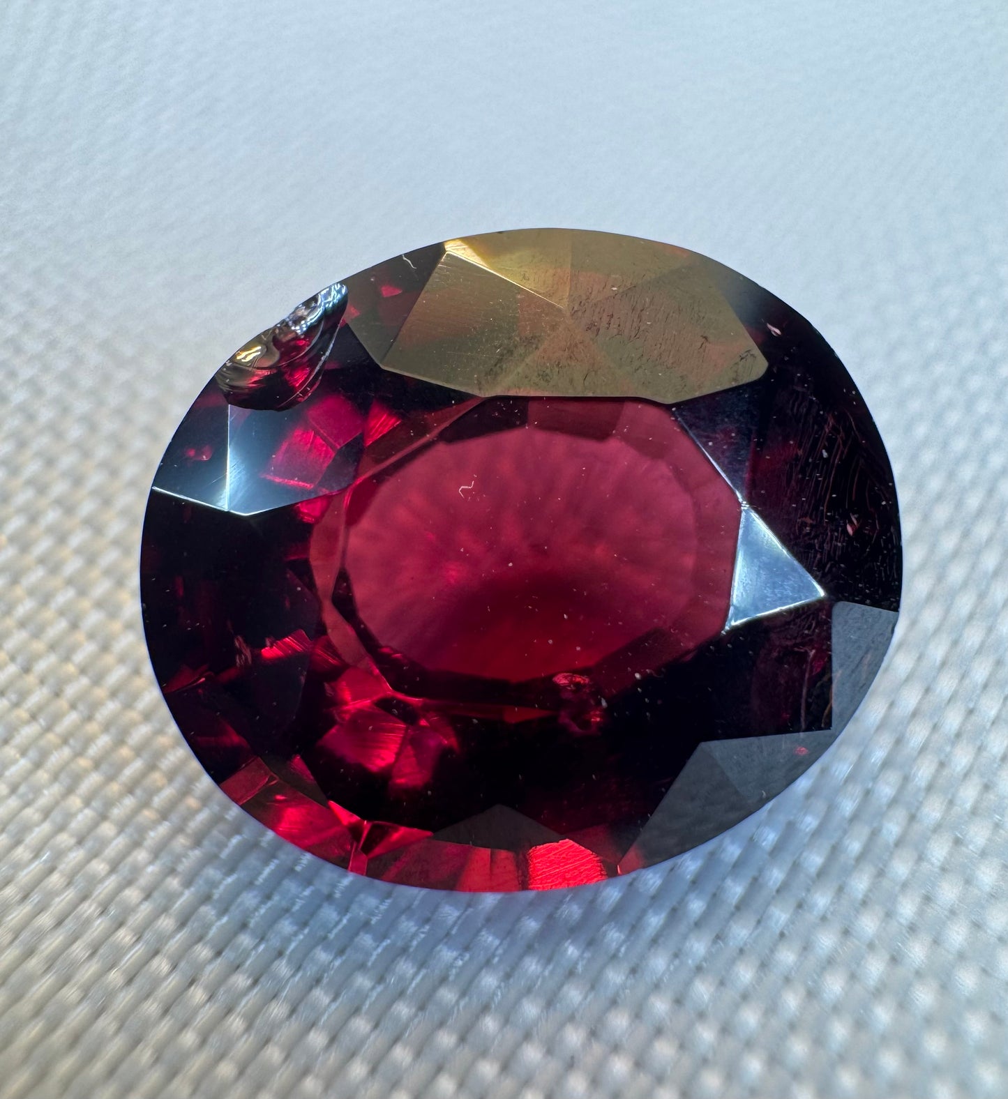 GIA Certified | Natural Pyrope-Almandine Garnet | Red | Oval Cut | 5.420 ct