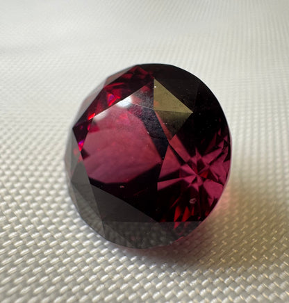 GIA Certified |Natural Pyrope-Almandine Garnet |PurplishRed |Round |8.74 ct