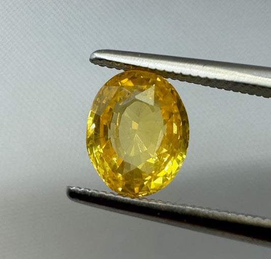 Natural Yellow Sapphire - 1.67ct - Oval Mixed Cut