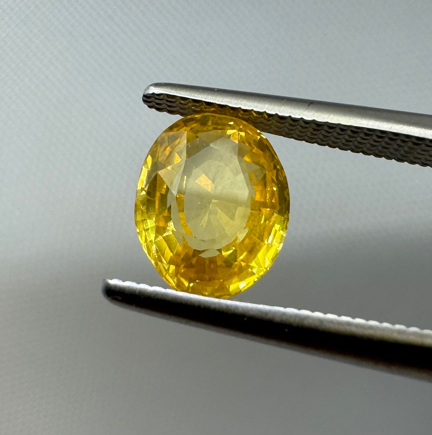 Natural Yellow Sapphire - 1.67ct - Oval Mixed Cut