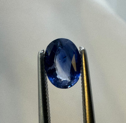 Natural Blue Sapphire - 0.97ct - Oval Mixed Cut