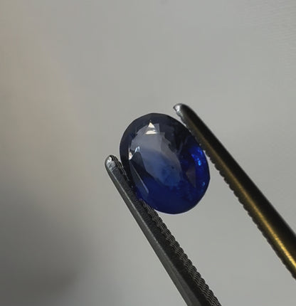 Natural Blue Sapphire - 0.97ct - Oval Mixed Cut